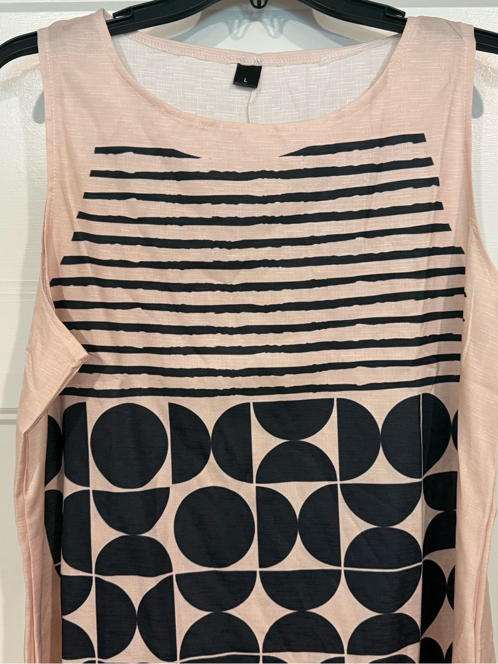 Sleeveless Geometric Block Print Dress in Blush Pink and Red - Picture 4 of 6